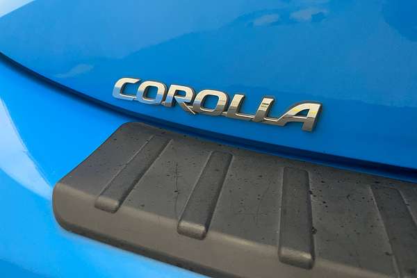 2020 Toyota Corolla ZR Hybrid ZWE211R