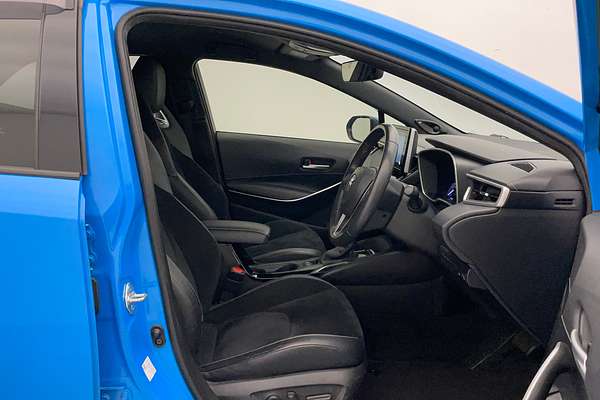 2020 Toyota Corolla ZR Hybrid ZWE211R