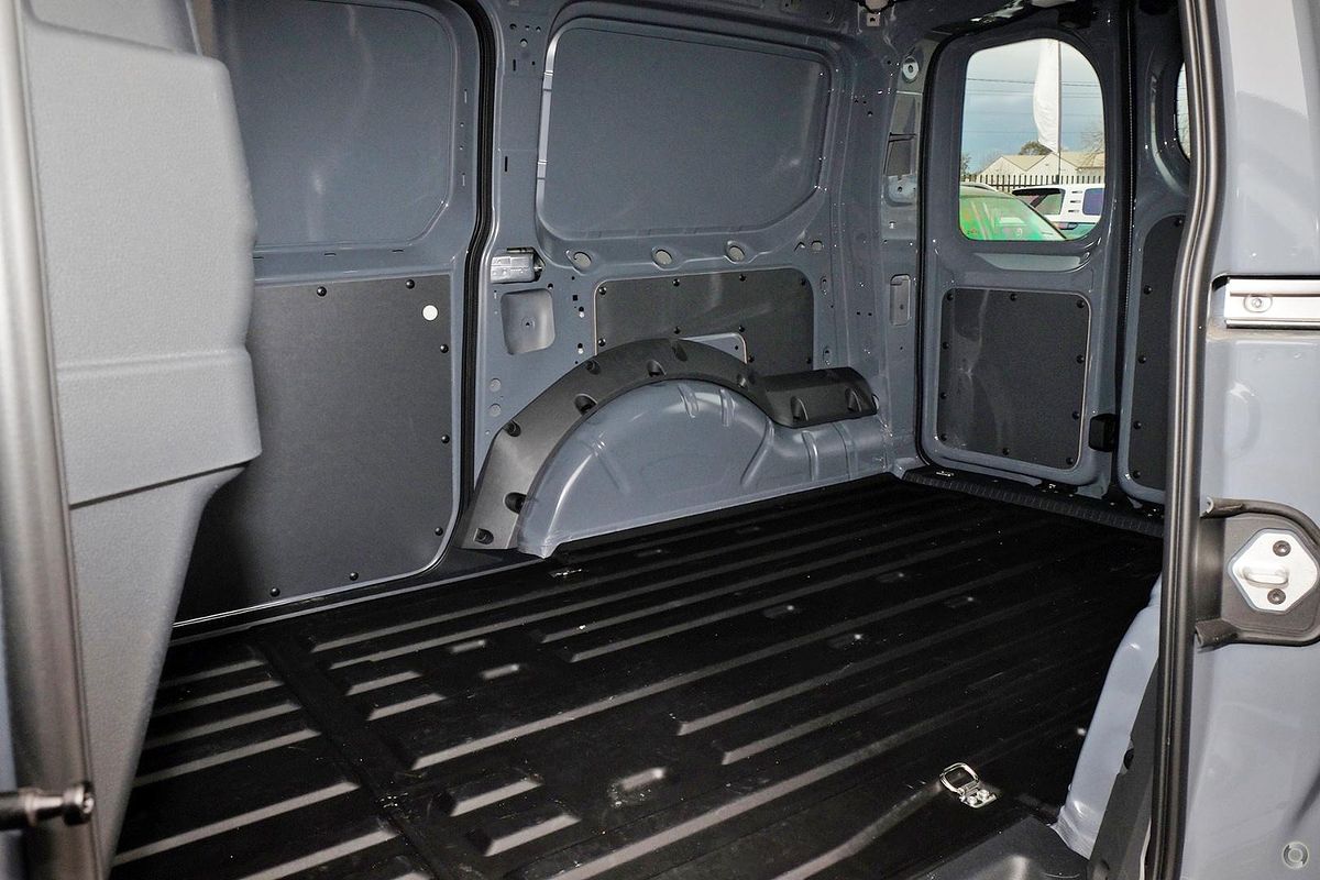 2025 Volkswagen Caddy TDI320 5 LWB