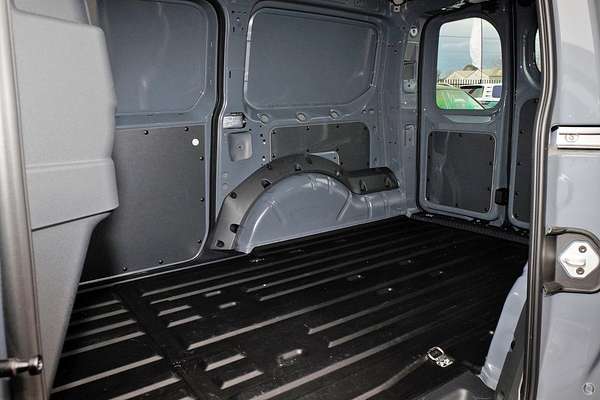 2025 Volkswagen Caddy TDI320 5 LWB