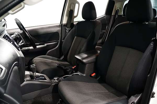 2023 Mitsubishi Triton GLS MR 4X4