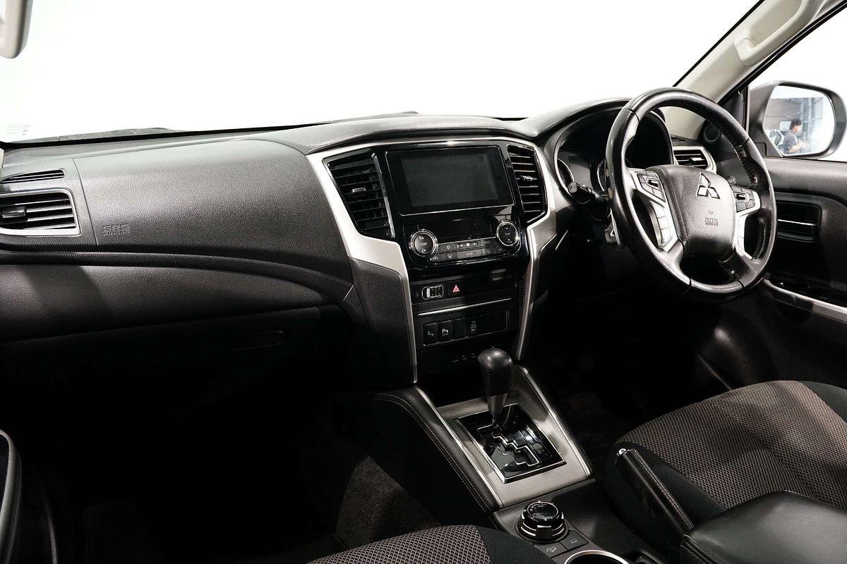 2023 Mitsubishi Triton GLS MR 4X4