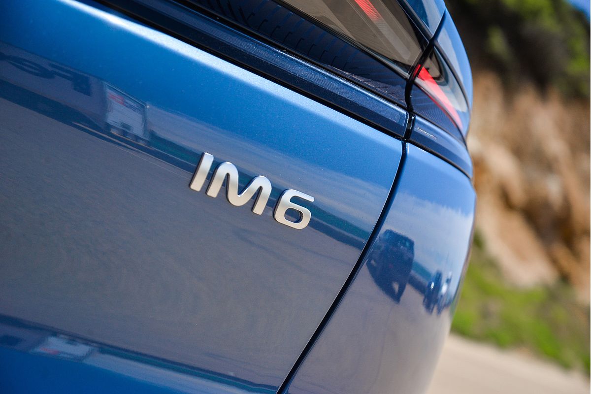 2025 MG IM6 Performance S12L