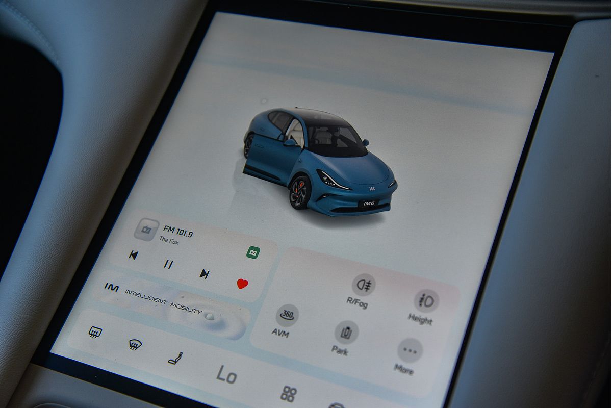 2025 MG IM6 Performance S12L