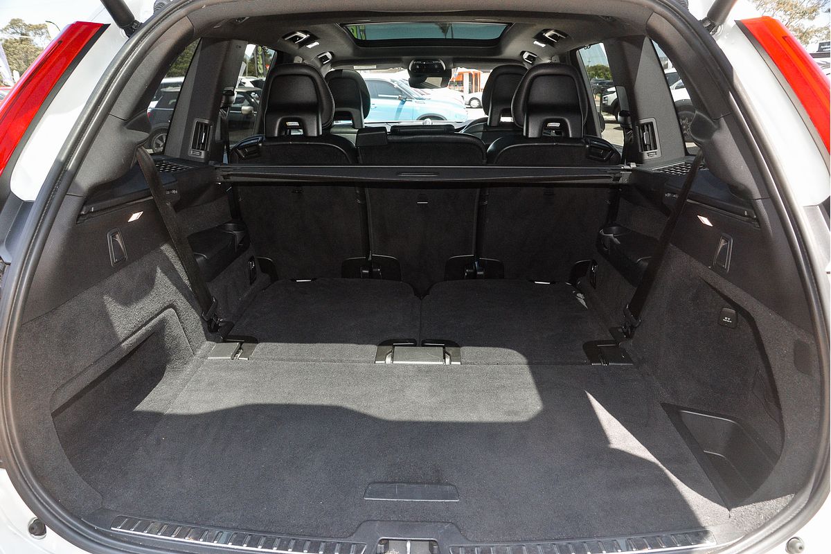 2020 Volvo XC90 T6 R-Design