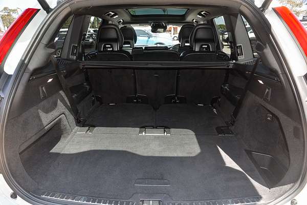 2020 Volvo XC90 T6 R-Design