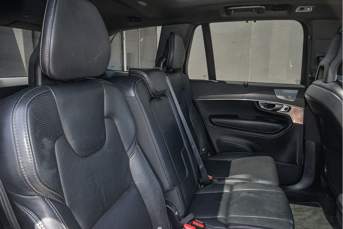 2020 Volvo XC90 T6 R-Design