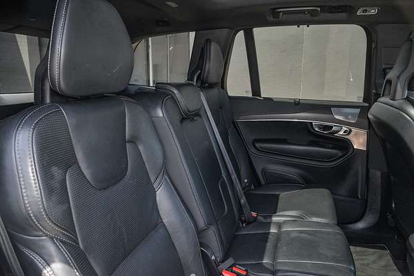2020 Volvo XC90 T6 R-Design