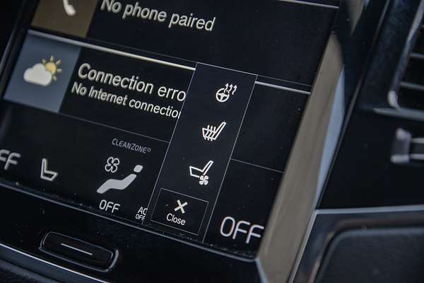 2020 Volvo XC90 T6 R-Design