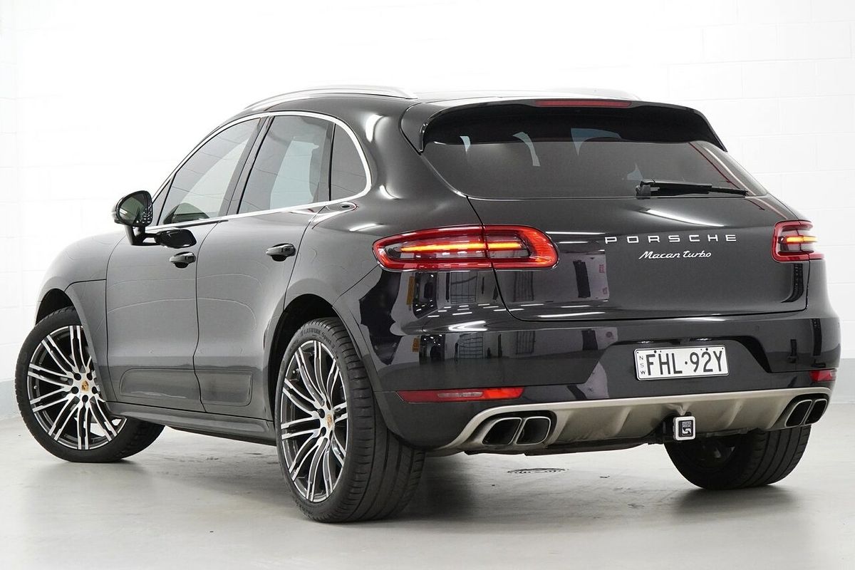 2015 Porsche Macan Turbo 95B