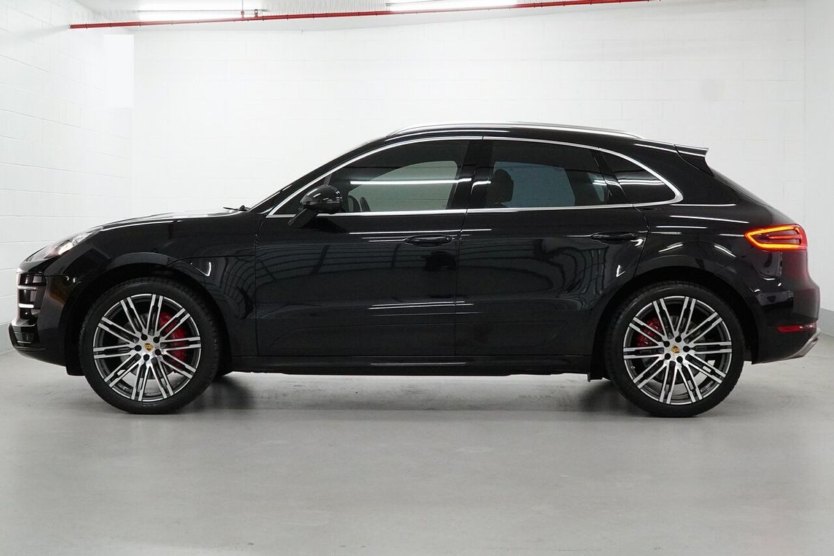2015 Porsche Macan Turbo 95B
