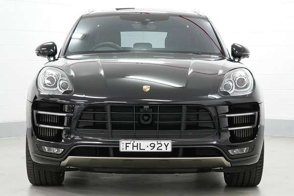 2015 Porsche Macan Turbo 95B