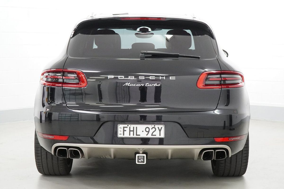 2015 Porsche Macan Turbo 95B