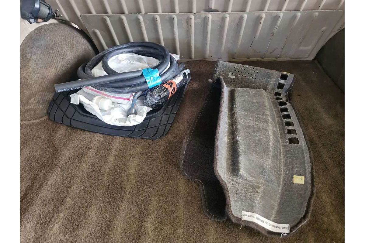 COMMODORE VH SL 4.1L V8 CARB 3 SP AUTOMATIC 4D WAGON 