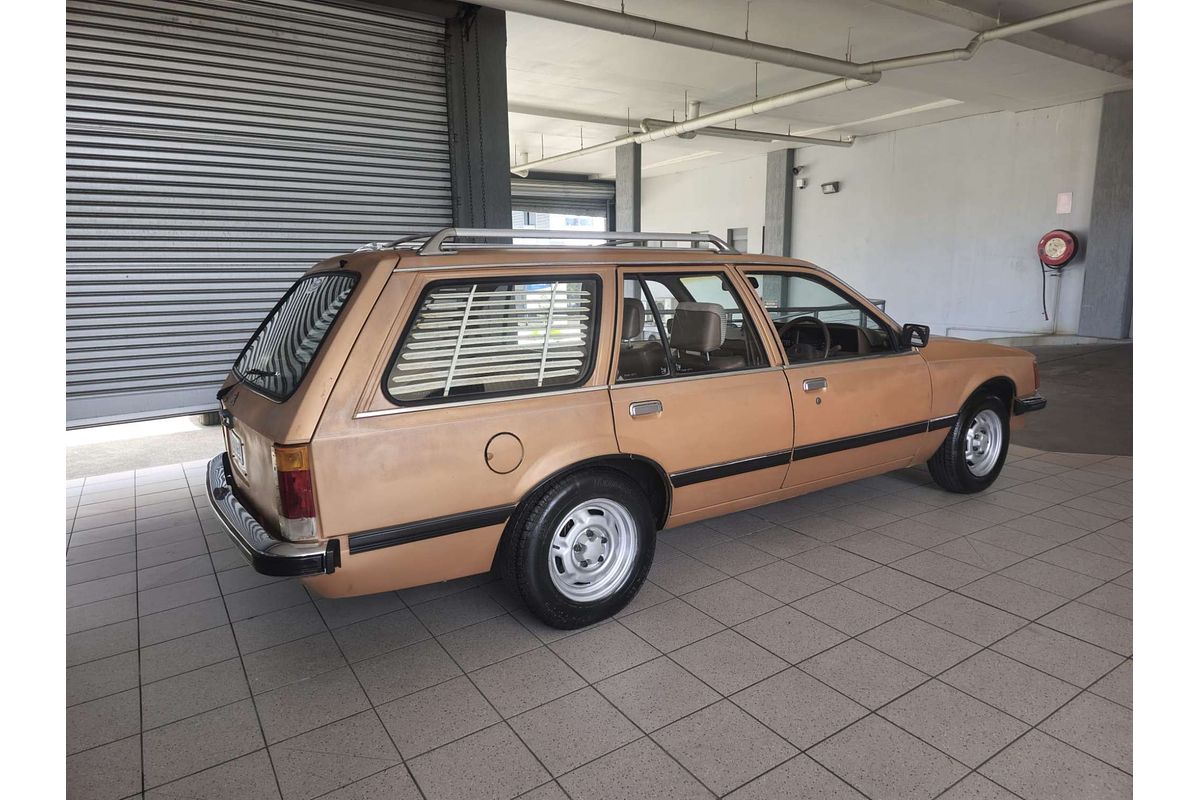 COMMODORE VH SL 4.1L V8 CARB 3 SP AUTOMATIC 4D WAGON 