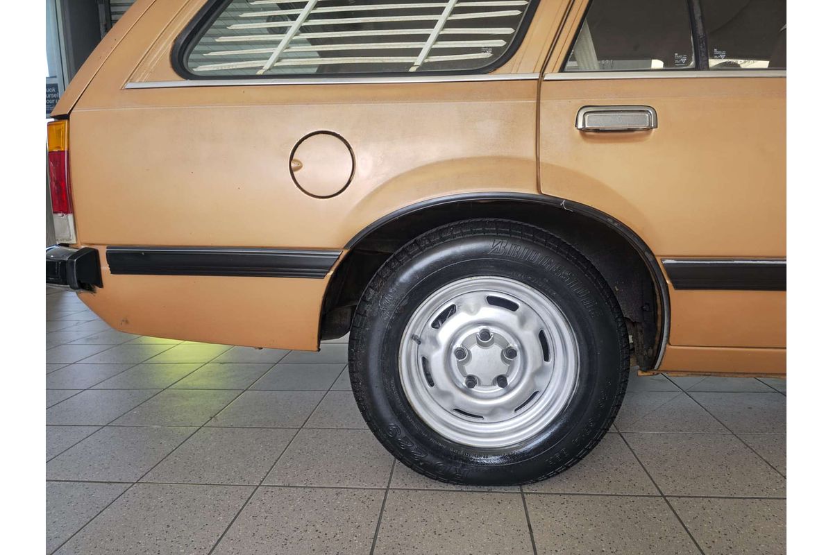 COMMODORE VH SL 4.1L V8 CARB 3 SP AUTOMATIC 4D WAGON 