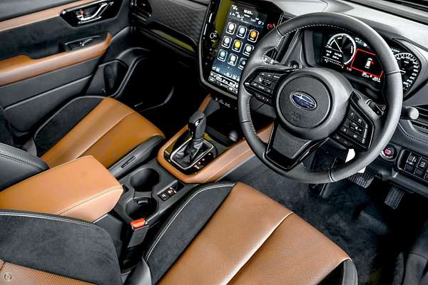 2025 Subaru Forester Hybrid Touring S6