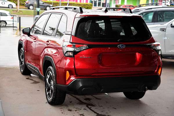 2025 Subaru Forester Premium S6