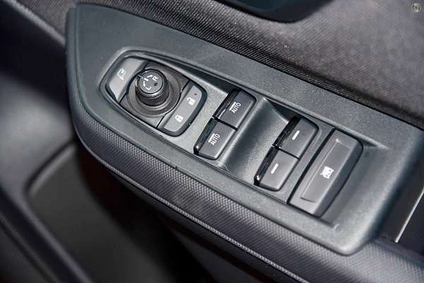 2025 Subaru Forester Premium S6