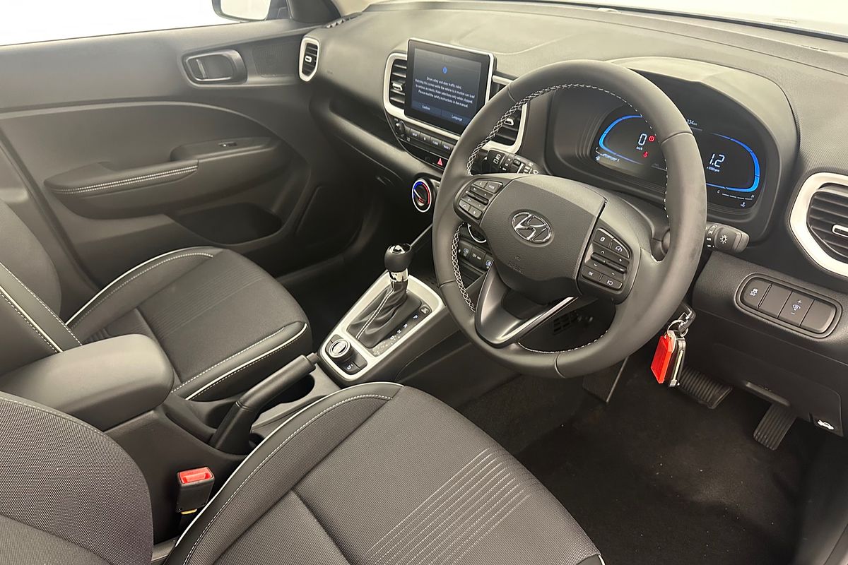 2025 Hyundai Venue Active QX.V5