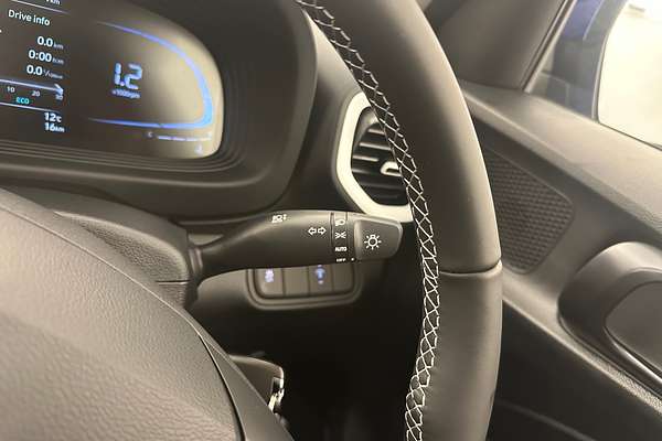 2025 Hyundai Venue Active QX.V5