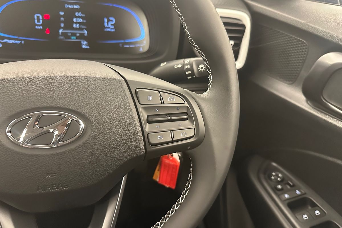 2025 Hyundai Venue Active QX.V5