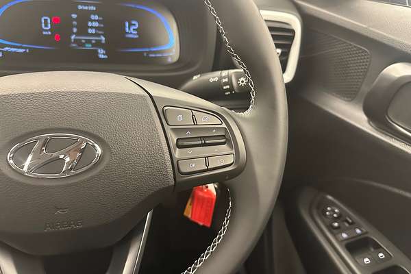 2025 Hyundai Venue Active QX.V5