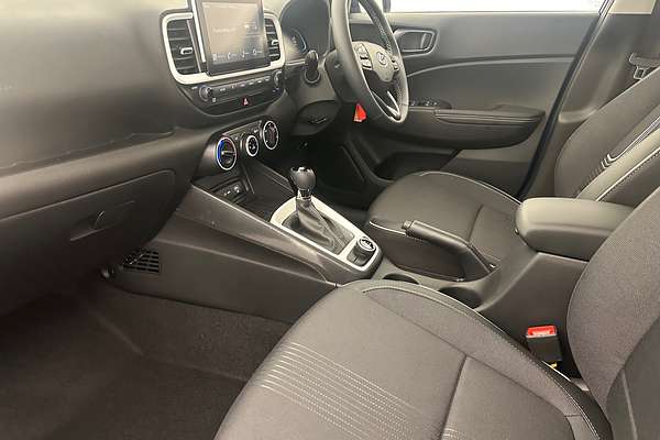 2025 Hyundai Venue Active QX.V5