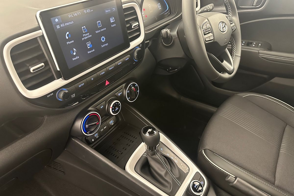 2025 Hyundai Venue Active QX.V5