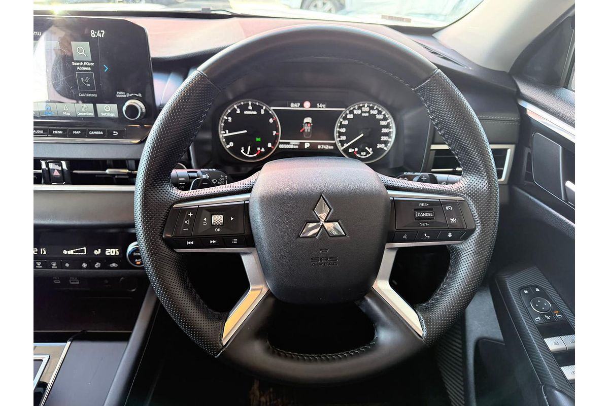 2024 Mitsubishi Outlander LS ZM