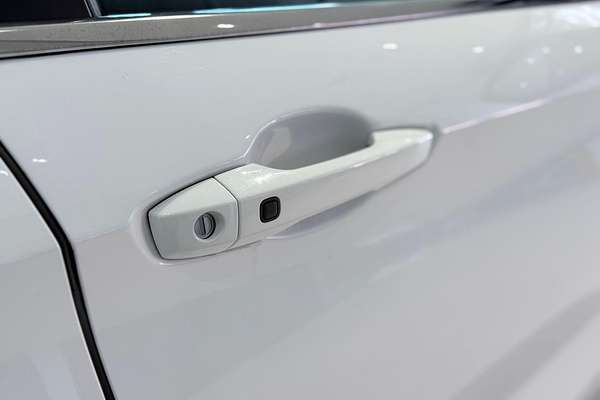 2024 Mitsubishi Outlander LS ZM