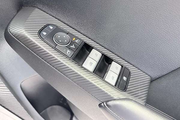 2024 Mitsubishi Outlander LS ZM