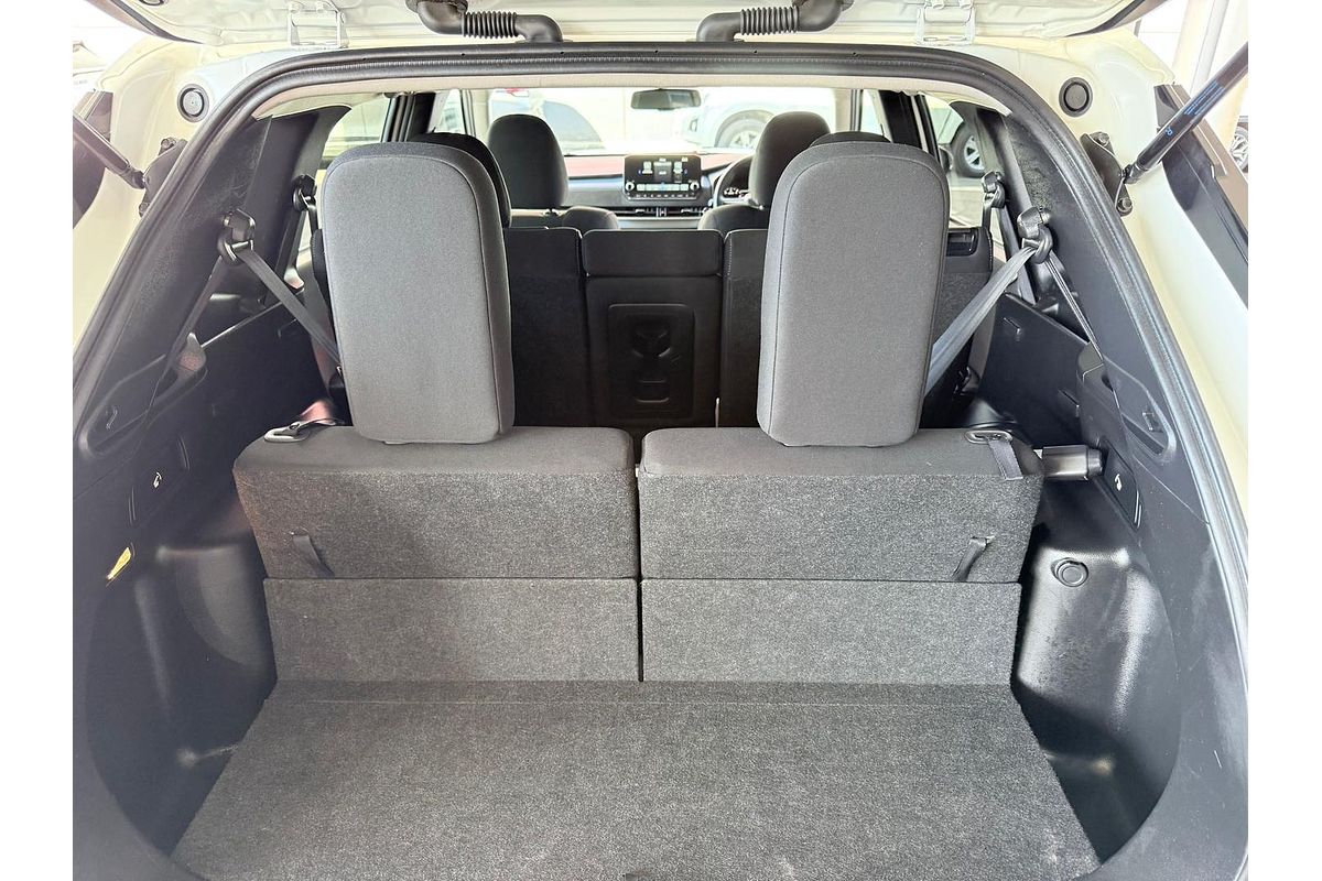 2024 Mitsubishi Outlander LS ZM