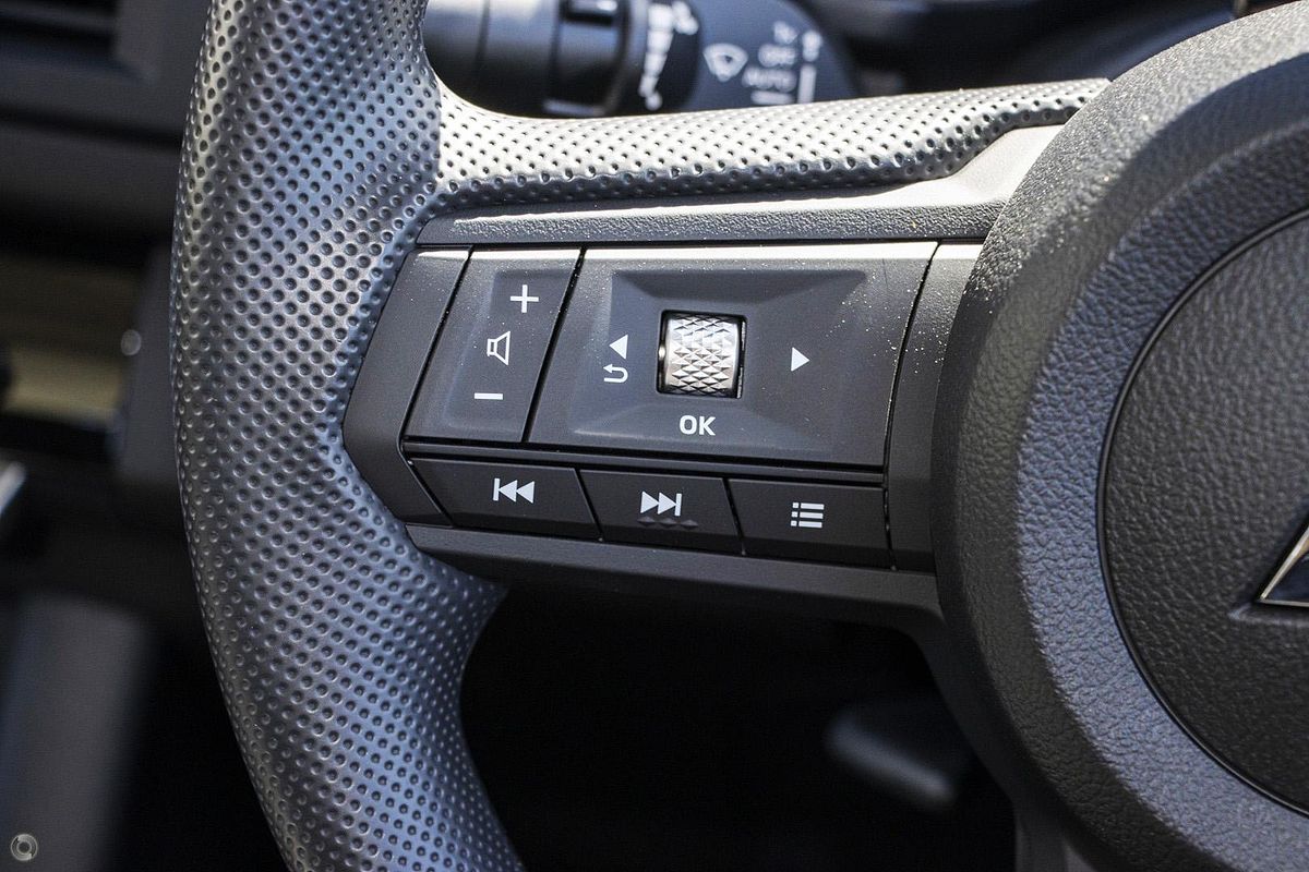 2025 Mitsubishi Triton GLX MV 4X4