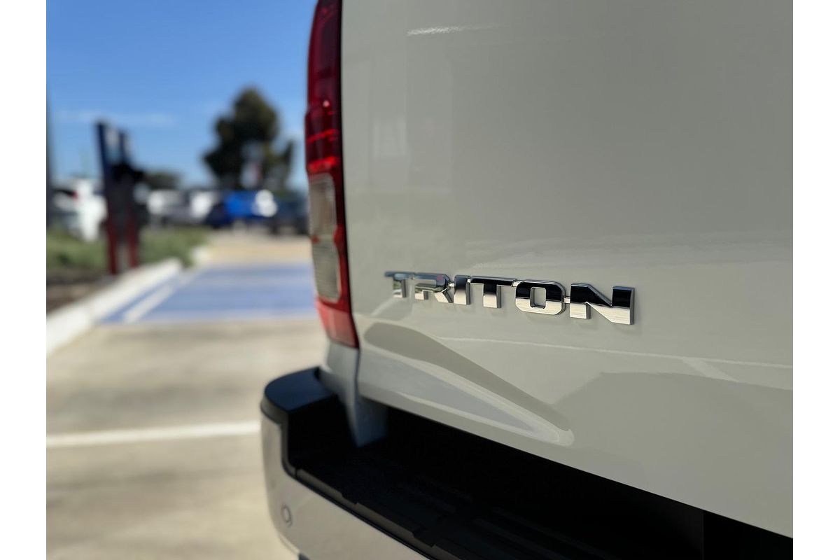 2024 Mitsubishi Triton GLX MV 4X4