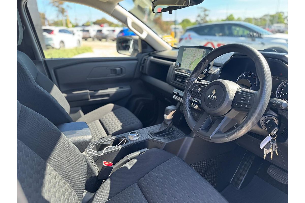 2024 Mitsubishi Triton GLX MV 4X4