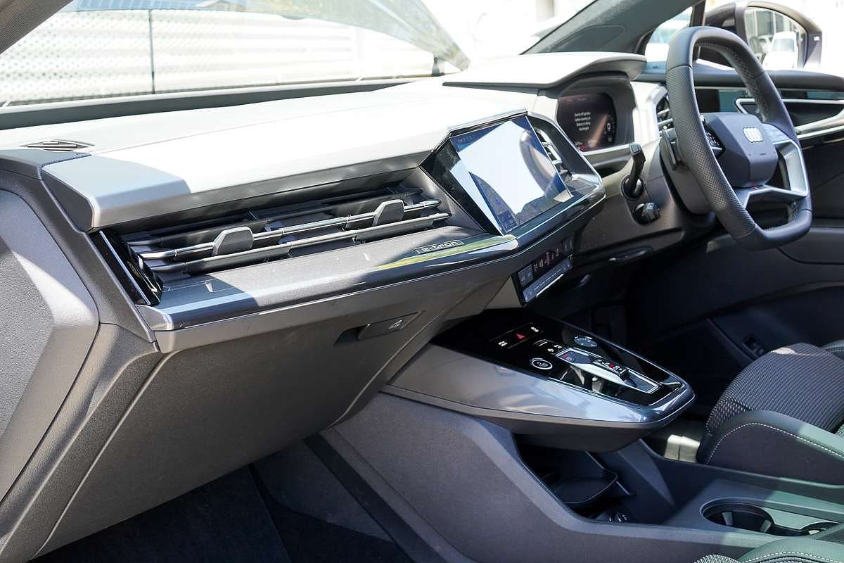 2024 Audi Q4 e-tron 45 F4