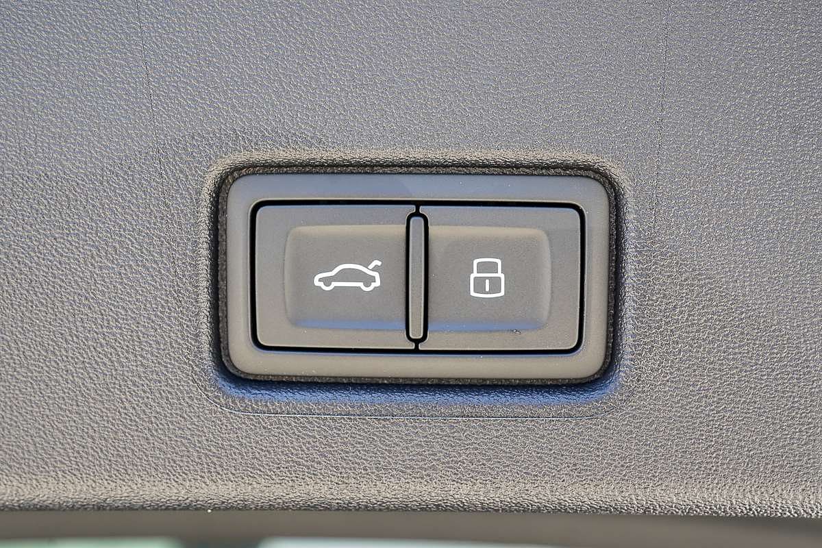 2024 Audi Q4 e-tron 45 F4