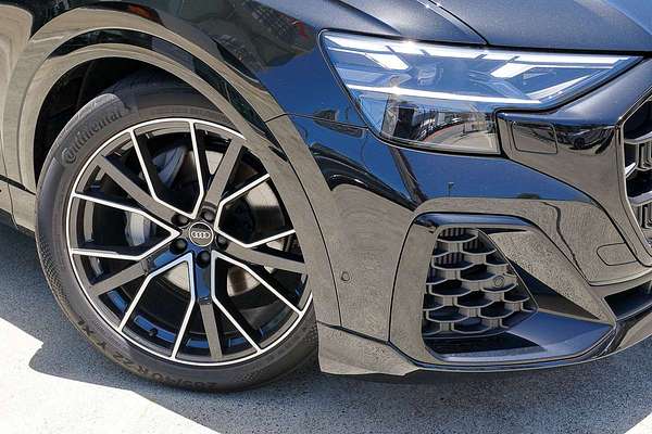 2024 Audi Q8 55 TFSI S line F1