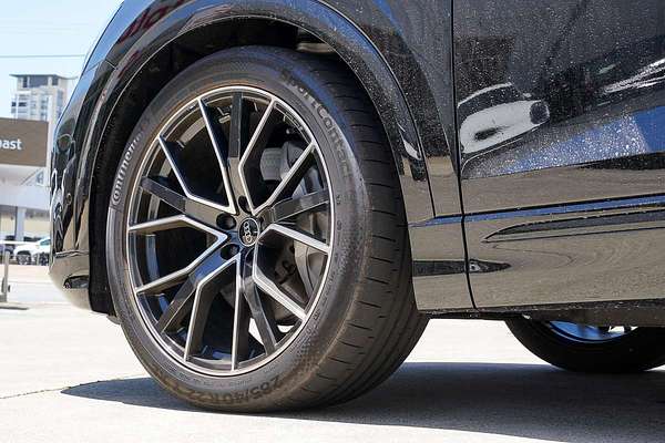 2024 Audi Q8 55 TFSI S line F1