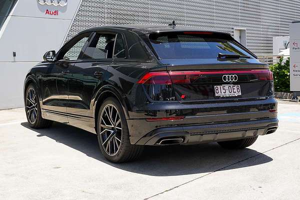 2024 Audi Q8 55 TFSI S line F1