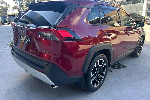 2019 Toyota RAV4 Edge AXAA54R