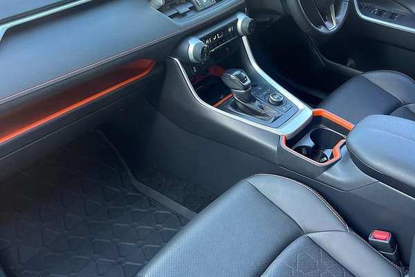 2019 Toyota RAV4 Edge AXAA54R