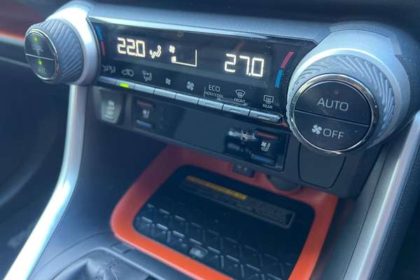 2019 Toyota RAV4 Edge AXAA54R