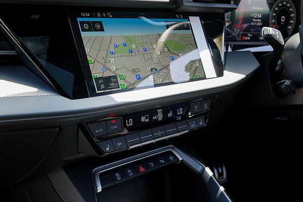 2024 Audi A3 35 TFSI S line GY