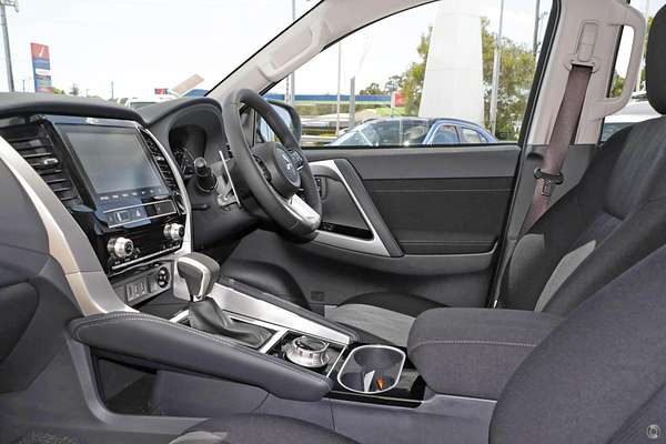 2025 Mitsubishi Pajero Sport GLX QG