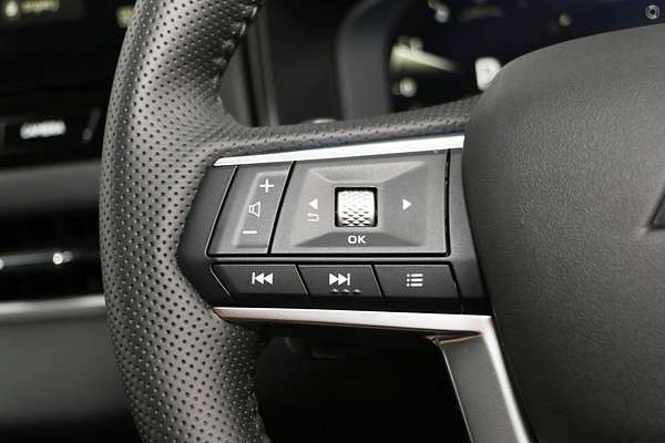 2025 Mitsubishi Outlander LS ZM