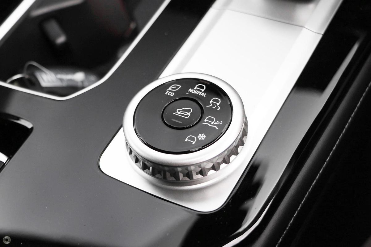 2025 Mitsubishi Outlander LS ZM