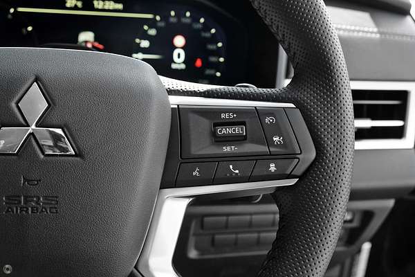 2025 Mitsubishi Outlander LS ZM