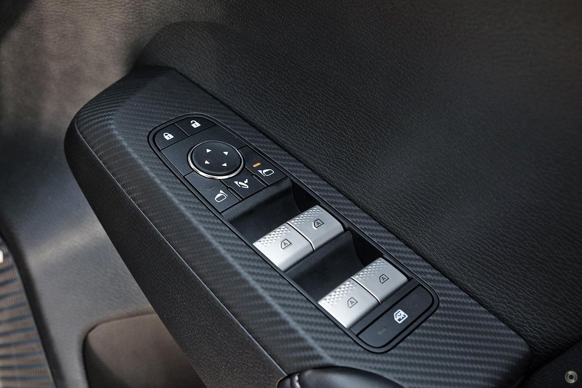 2025 Mitsubishi Outlander LS ZM